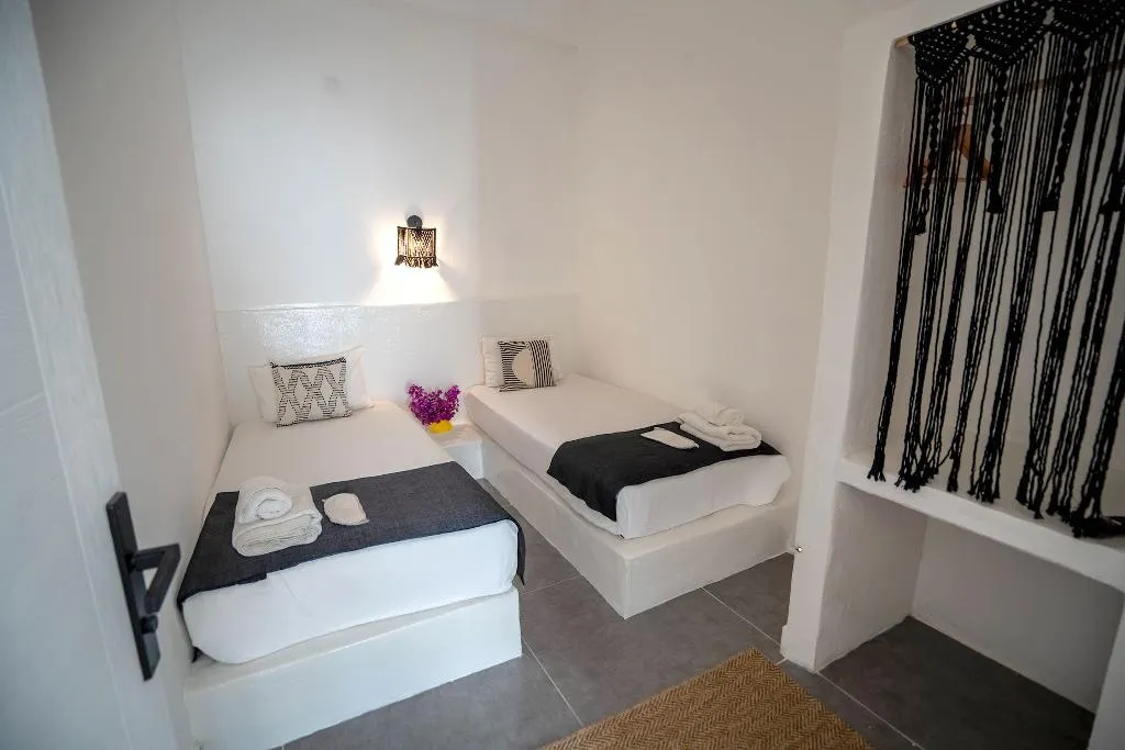 QUADRUPLE SUPERIOR Room, Camlik 87 Hotel Ayvalik, Izmir