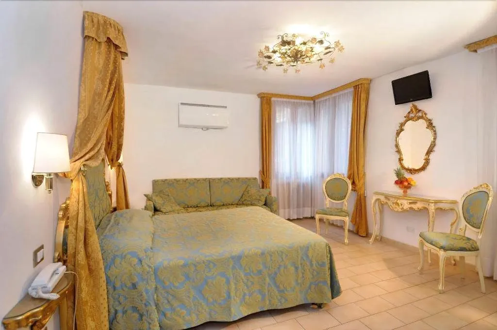 Room, Hotel Al Vagon, Venice