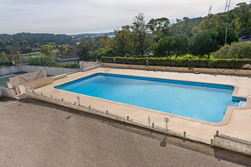 Pool, Amazonia Jamor, Lisbon