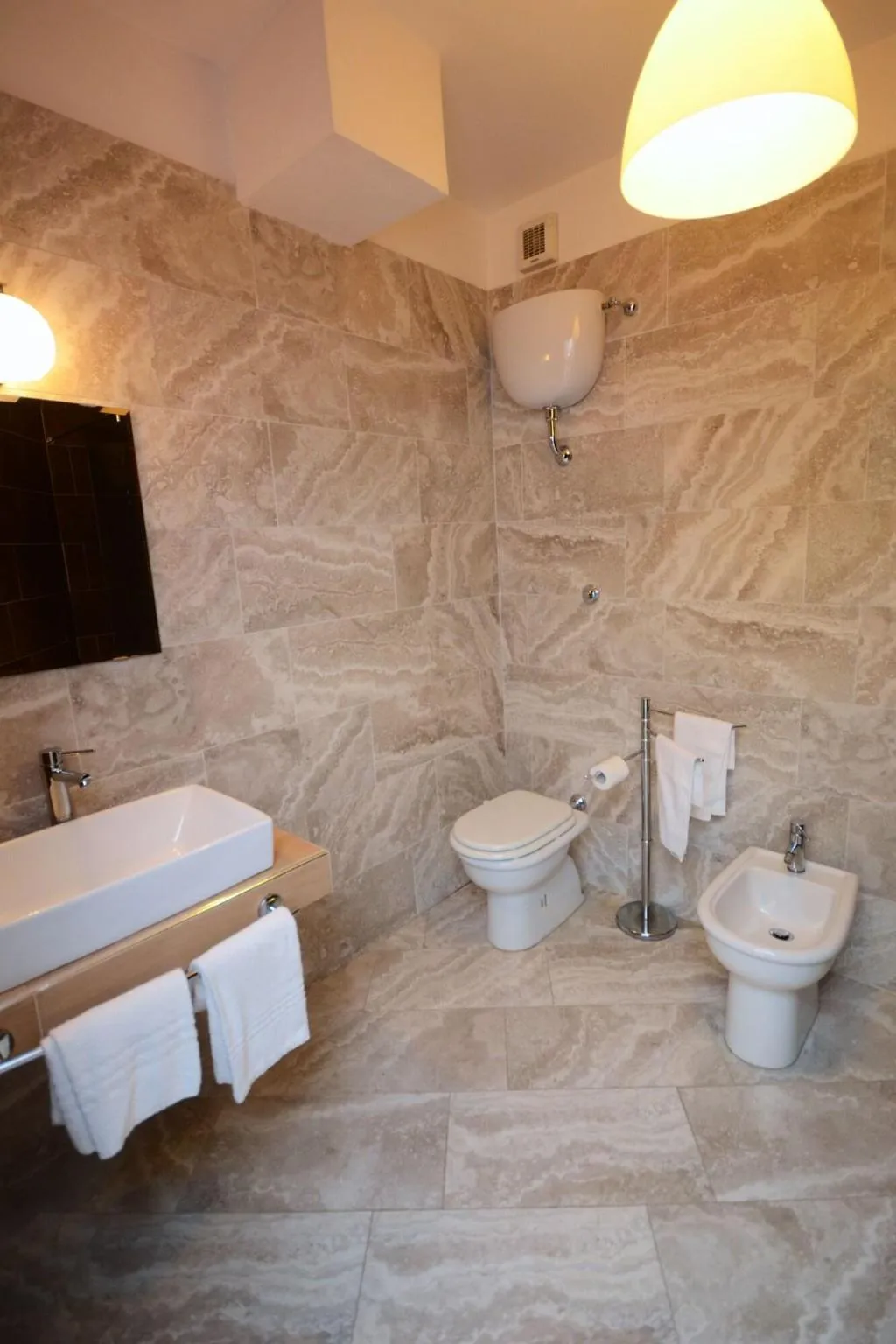 Room, Hotel Clinton, Naples