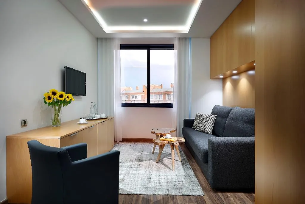 FAMILY ROOM STANDARD Room, SB Icaria Barcelona, Barcelona