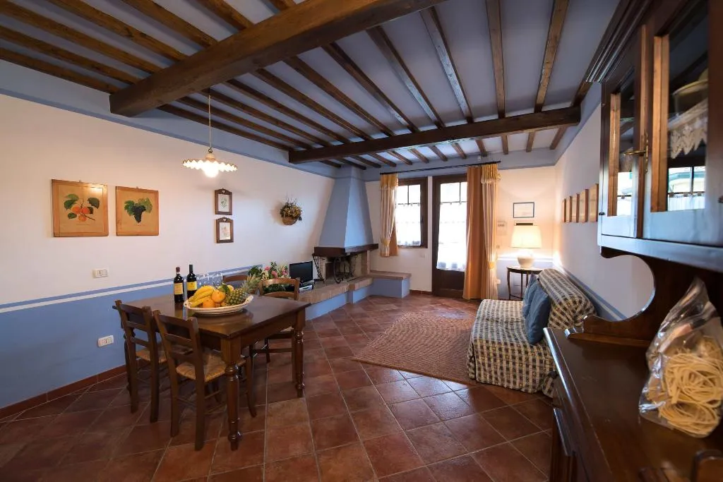 APARTMENT CAPACITY 4 ONE BEDROOM Room, Casa Lari, Florence