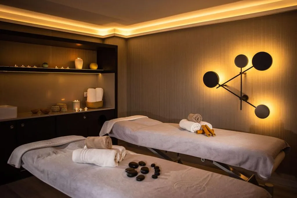 Sports and Entertainment, Hotel Balneario Broquetas, Barcelona