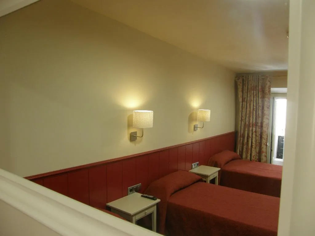 General view, Hostal Matheu, Madrid
