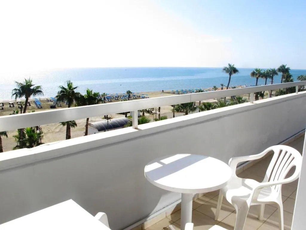 Room, Sun Hall Beach Hotel Apts, Cyprus