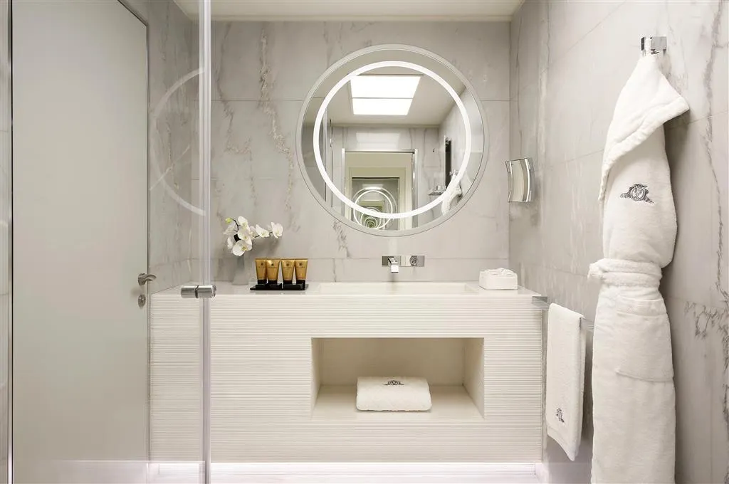 Room, Excelsior Hotel Gallia, a Luxury Collection Hotel, Milan