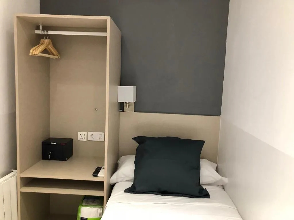 Room, Hostalin Madrid Atocha, Madrid