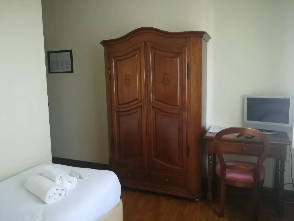 Room, Scala, Venice
