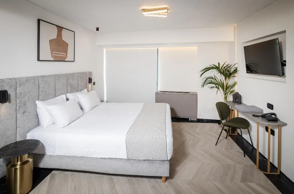 SUITE WITH JACUZZI Room, Esse Athens, Athens