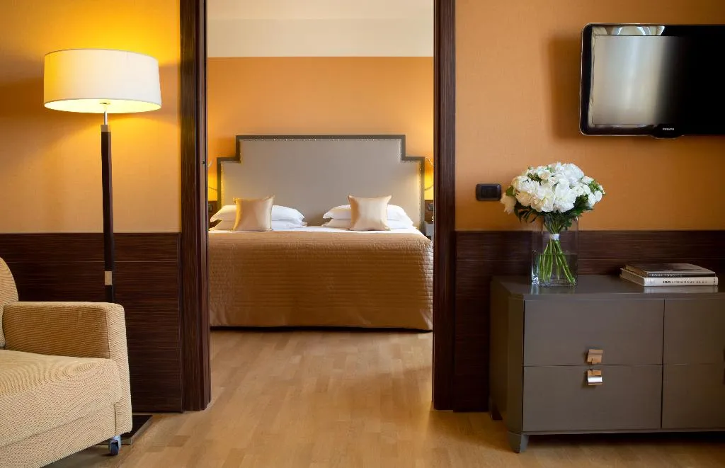 SUITE STANDARD Room, Starhotels Grand Milan, Milan