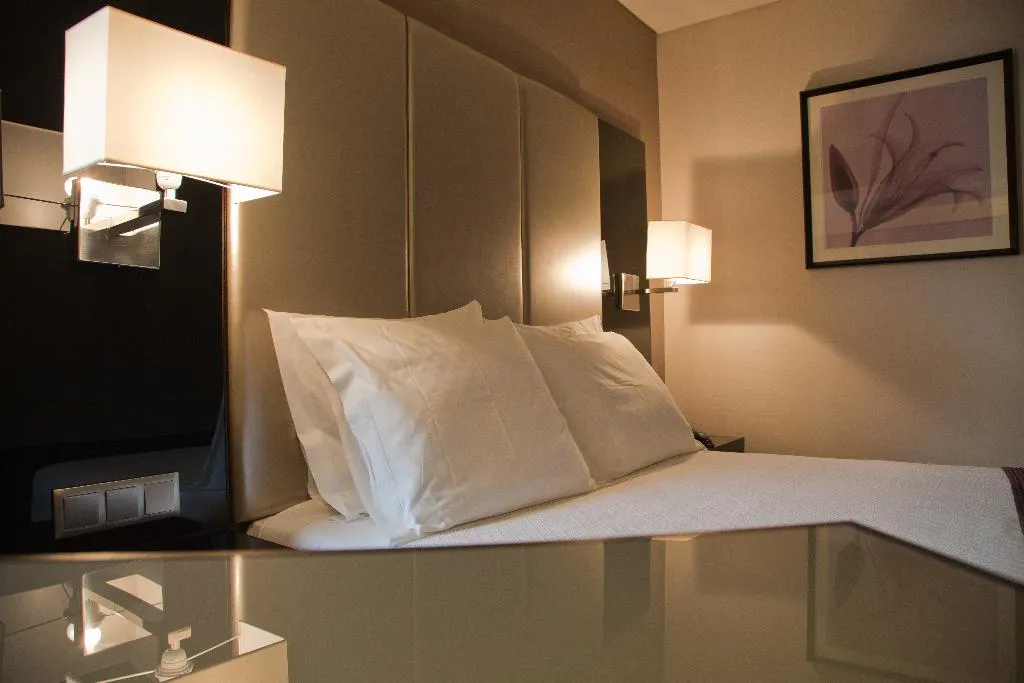 TWIN STANDARD Room, TURIM Luxe Hotel, Lisbon