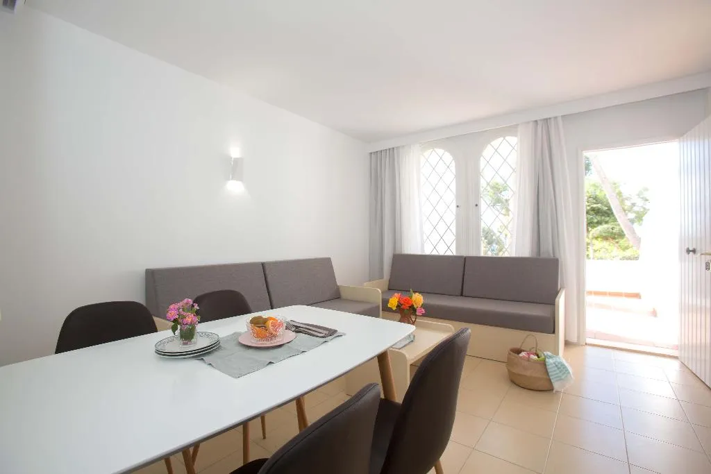 APARTMENT CAPACITY 2 TWO BEDROOMS Room, Gavimar Ariel Chico Club & Resort, Majorca