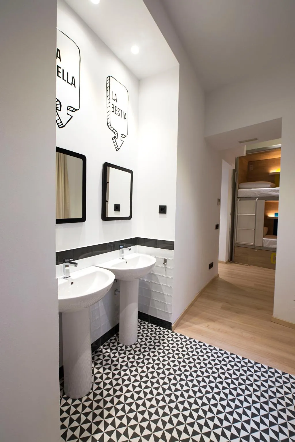 Bed in dormitory CAPACITY 2 Room, U-Sense For You Hostel Sevilla, Seville