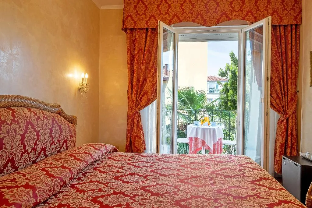 TRIPLE STANDARD Room, Hotel Rigel, Venice