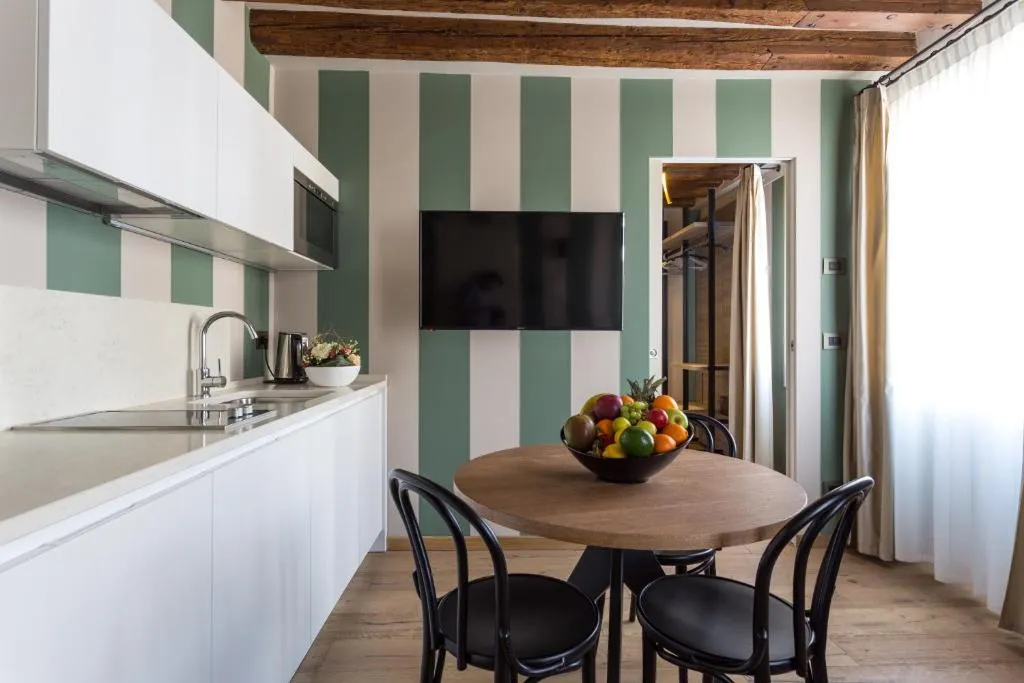 APARTMENT ONE BEDROOM ONE BATHROOM Room, Tiziano, Venice