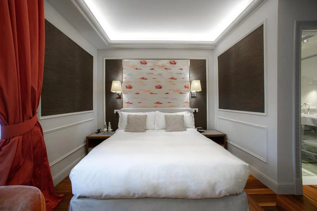 DOUBLE STANDARD Room, Palazzo Venezia, Milan