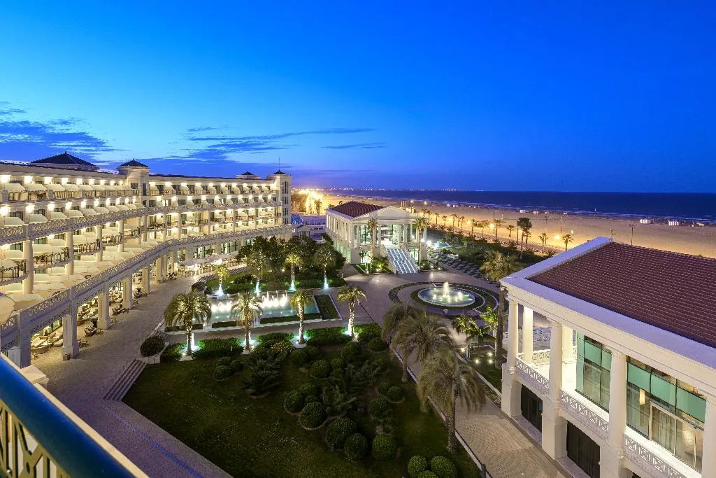Beach, Santos Las Arenas Balneario Resort, Valencia