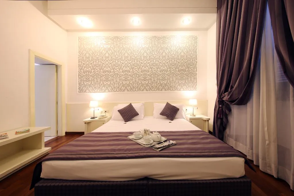 Room, Traiano, Rome