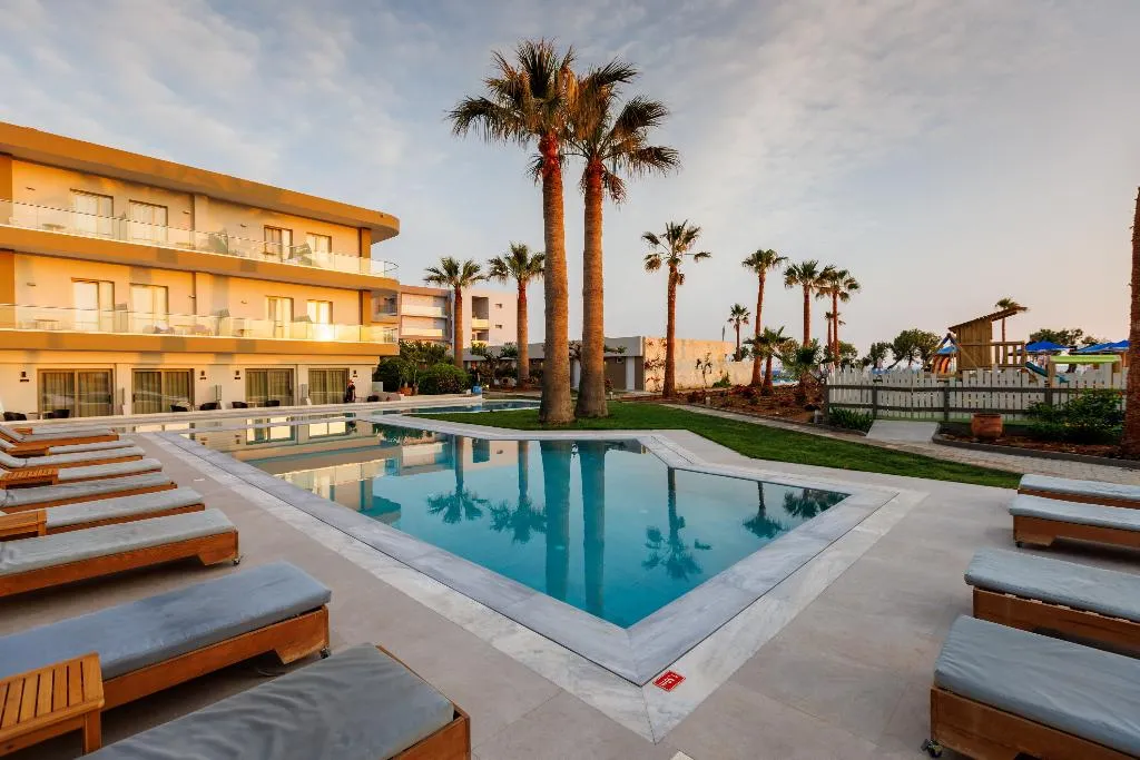 Pool, Malia Bay Beach Hotel & Bungalows, Crete