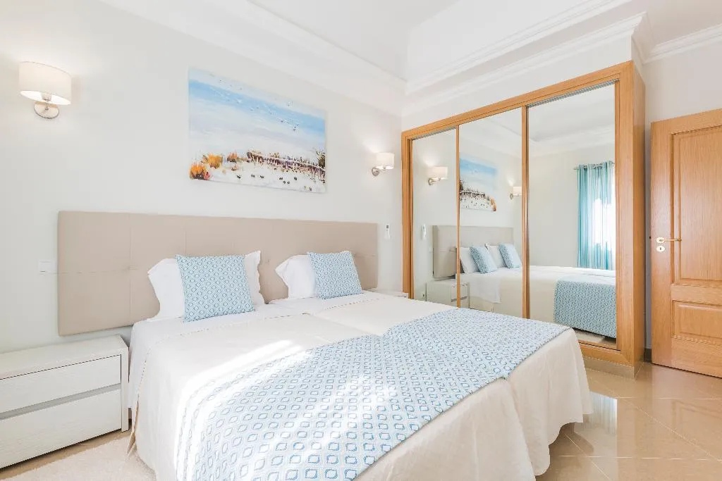 APARTMENT TWO BEDROOMS Room, Lakeside Country Club, Algarve