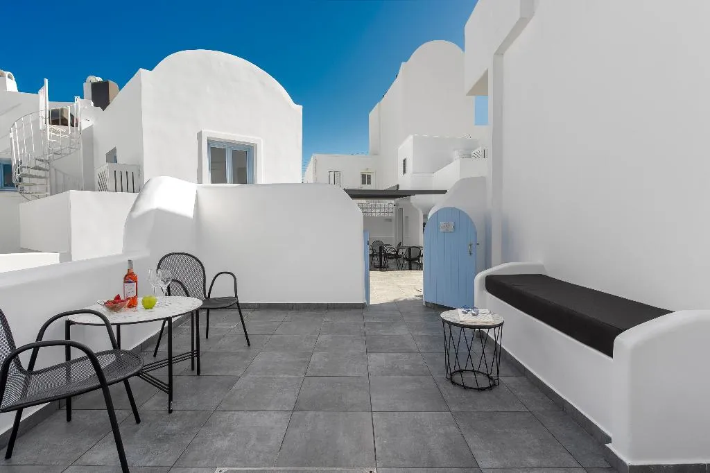 SUITE WITH JACUZZI Room, Sole D'Oro Luxury Suites, Santorini