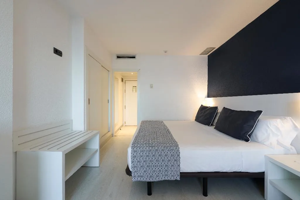 DOUBLE SINGLE USE WITH TERRACE Room, Catalonia Del Mar, Majorca