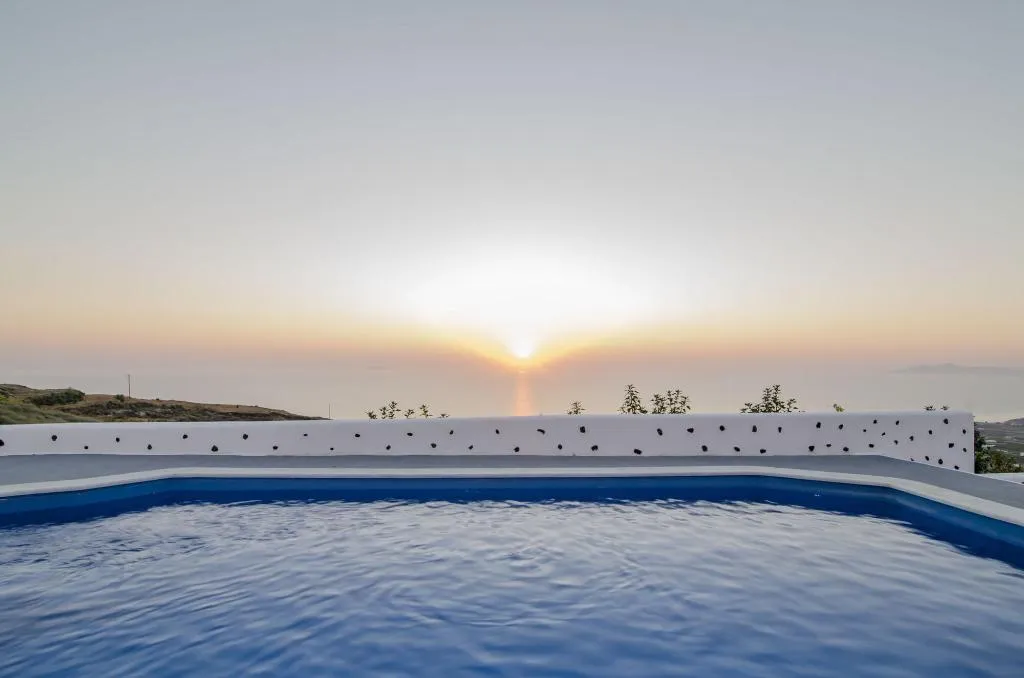 Sports and Entertainment, Belle etoile Villas, Santorini