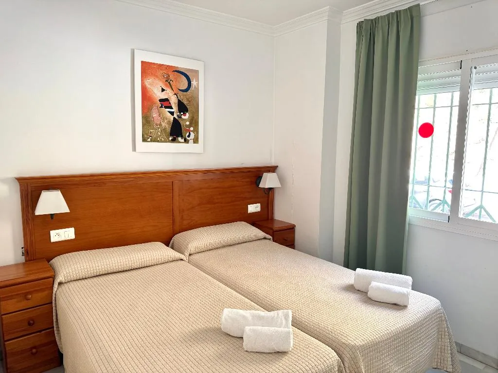 APARTMENT ONE BEDROOM Room, Apartamentos HC Burriana Playa, Costa Del Sol