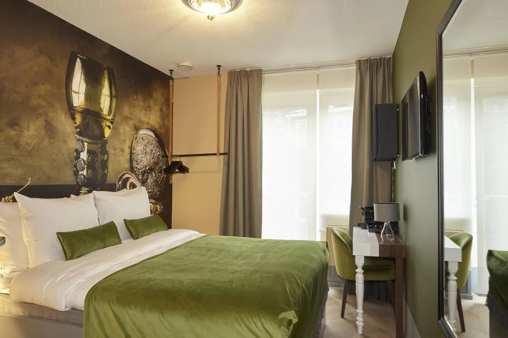 DOUBLE ONE BED Room, The Muse Amsterdam, Amsterdam