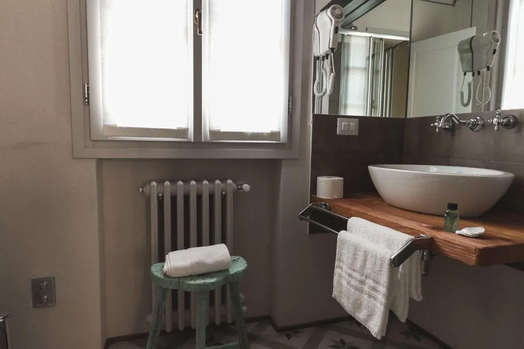 Room, Piccola Torre Maison, Milan