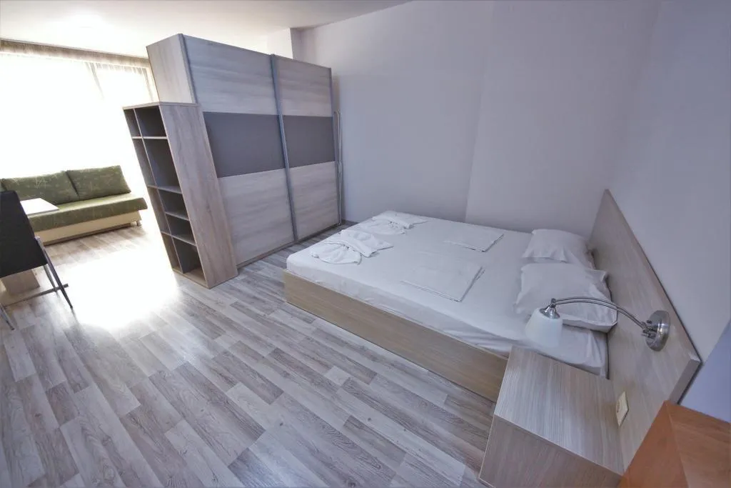 STUDIO CAPACITY 4 Room, Menada Tarsis Apartments, Bourgas