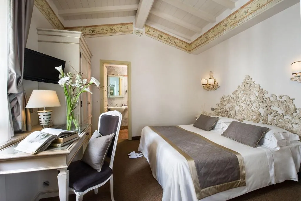 Room, Art Atelier, Florence