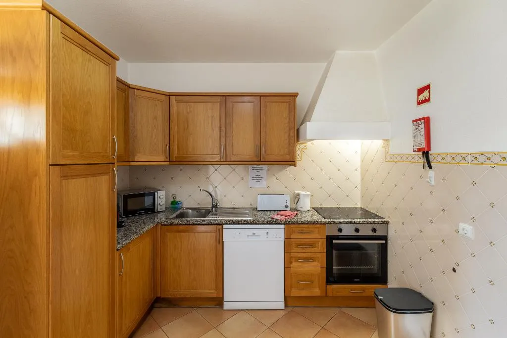 VILLA THREE BEDROOMS Room, Parque Monte Verde, Algarve