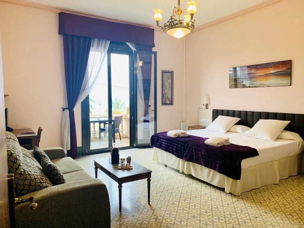 Room, Hotel Llar De Capitans, Barcelona