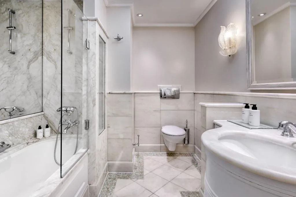 Room, King George A Luxury Collection Hotel, Athens