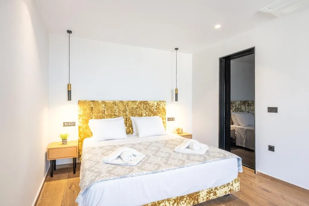 SUITE DELUXE SEA VIEW WITH BALCONY Room, Nobile Hotel, Corfu