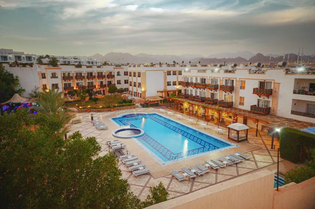 Pool, Falcon Naama Star Hotel, Red Sea Riviera