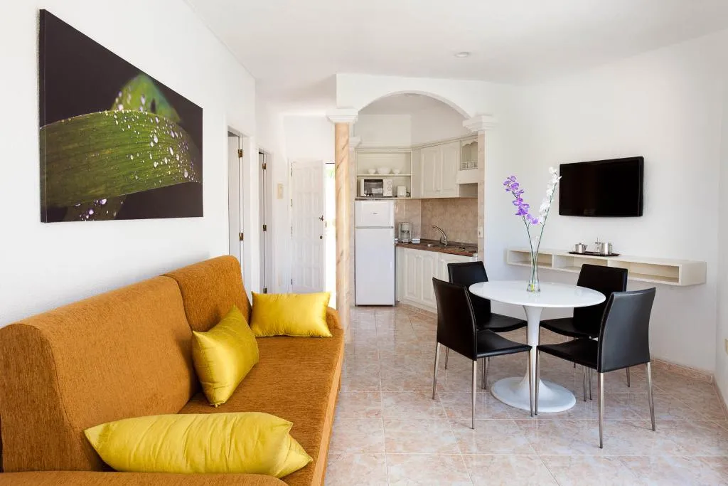 APARTMENT TWO BEDROOMS Room, Checkin Bungalows Atlantida, Tenerife