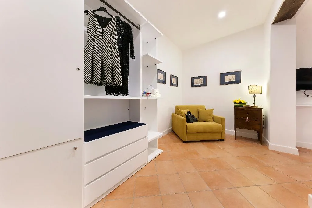DOUBLE CAPACITY 3 Room, Eleonora's Suites Naples, Naples