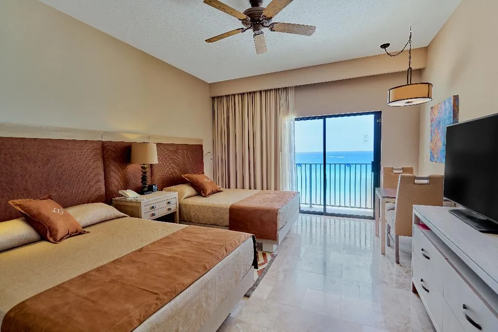 JUNIOR SUITE BEACH FRONT Room, Holiday Inn Club Vacations The Royal Sands All Inc, Cancun Area