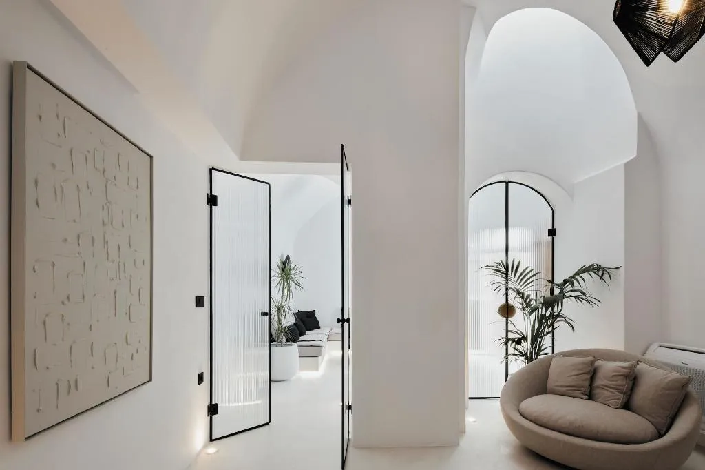 Room, You And Me Suites, Santorini