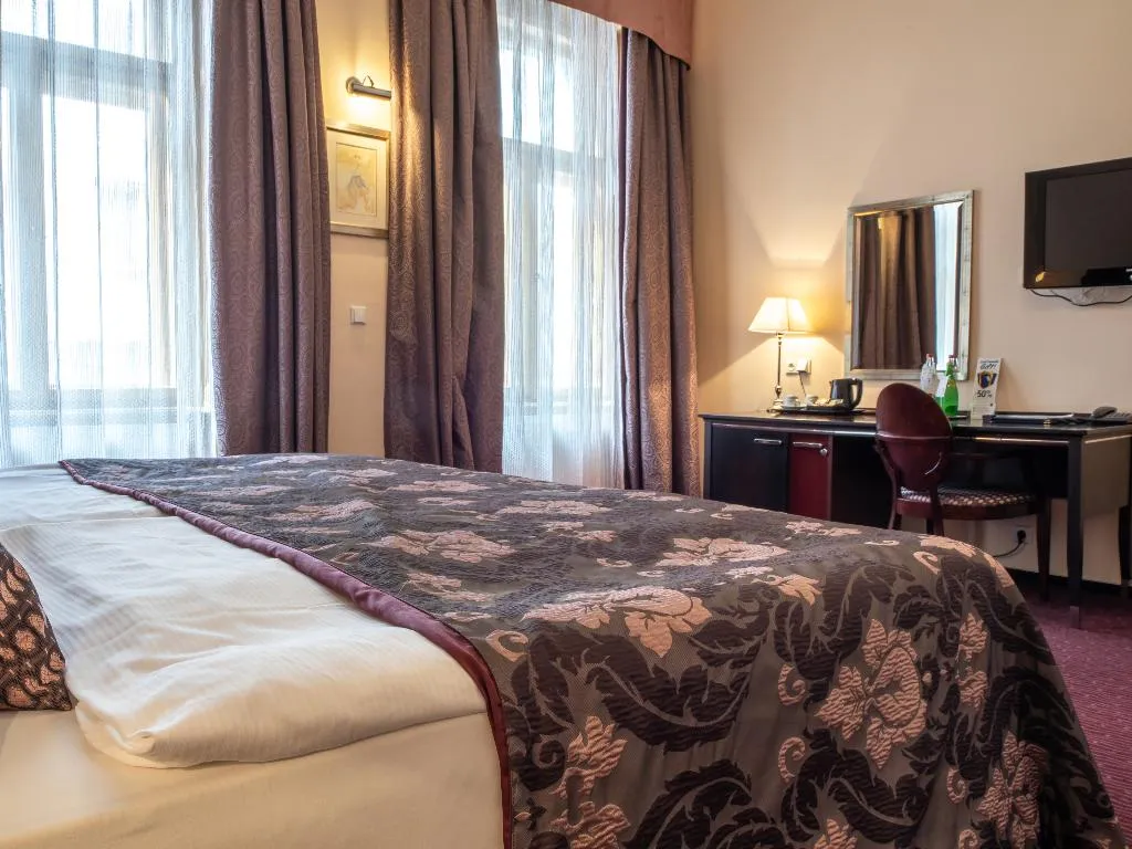 JUNIOR SUITE STANDARD Room, EA Hotel Embassy Prague, Prague