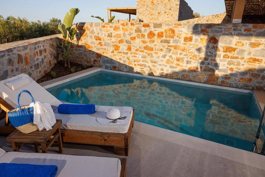 SUITE DELUXE GARDEN VIEW Room, Deos Luxury Suites, Crete