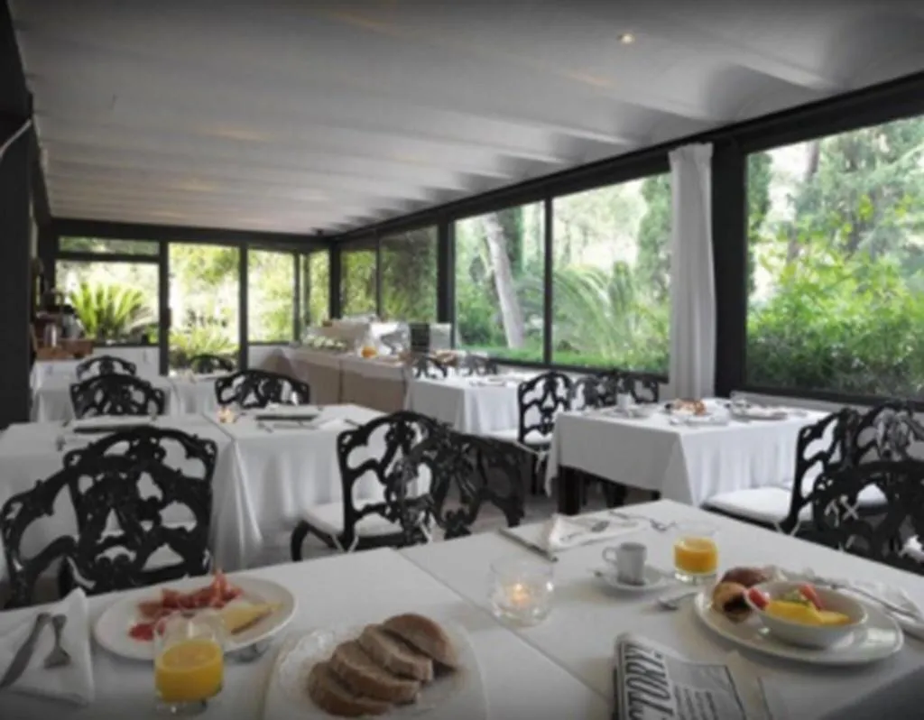 Restaurant, Mont-Sant, Valencia