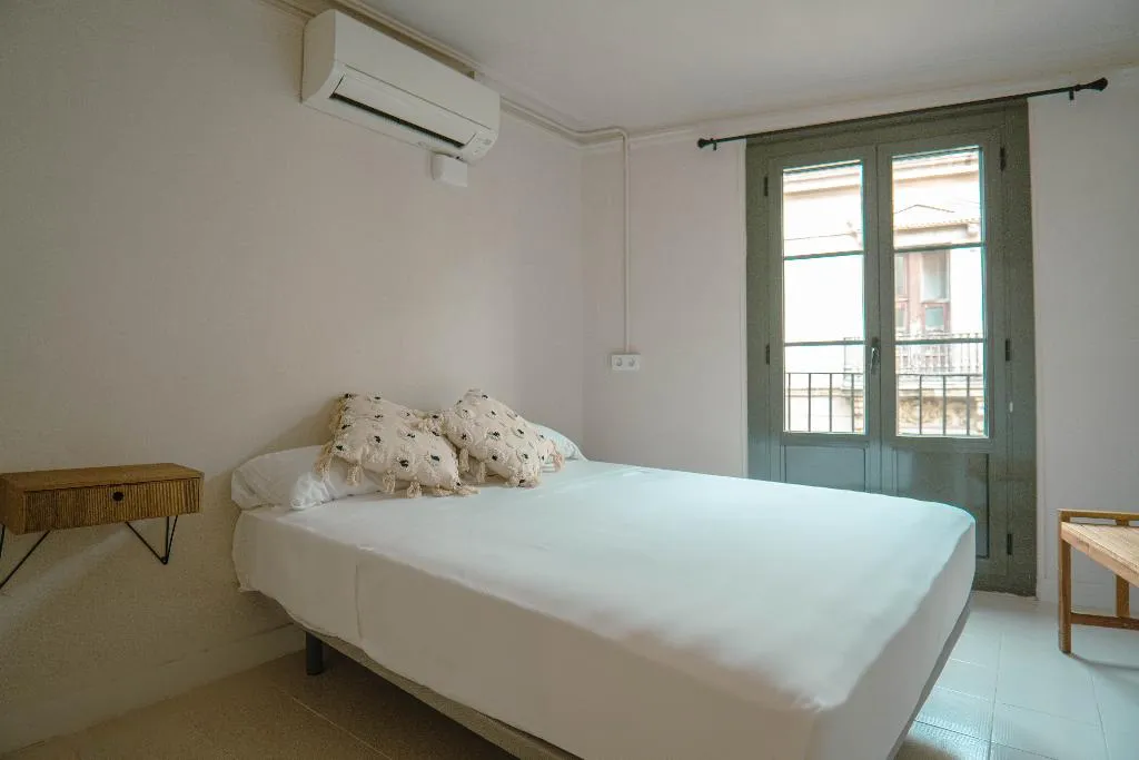 APARTMENT CAPACITY 6 Room, Smartr Barcelona Ramblas, Barcelona