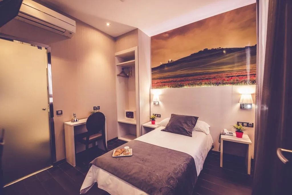 Room, Hostal Prado, Madrid