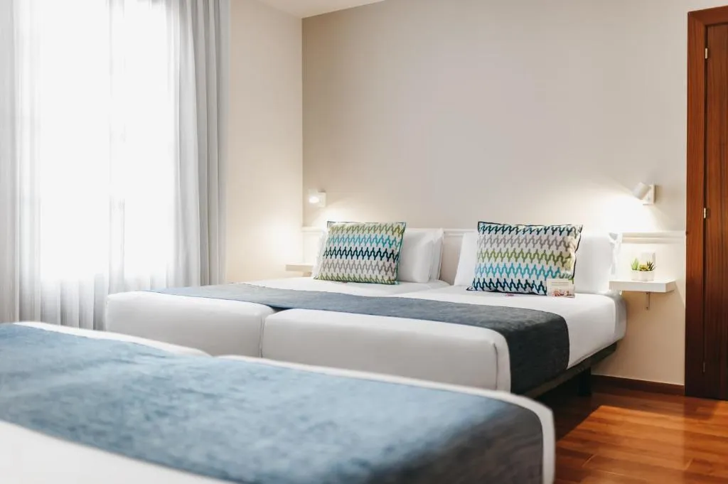 QUADRUPLE STANDARD Room, Oriente Atiram Hotel, Barcelona