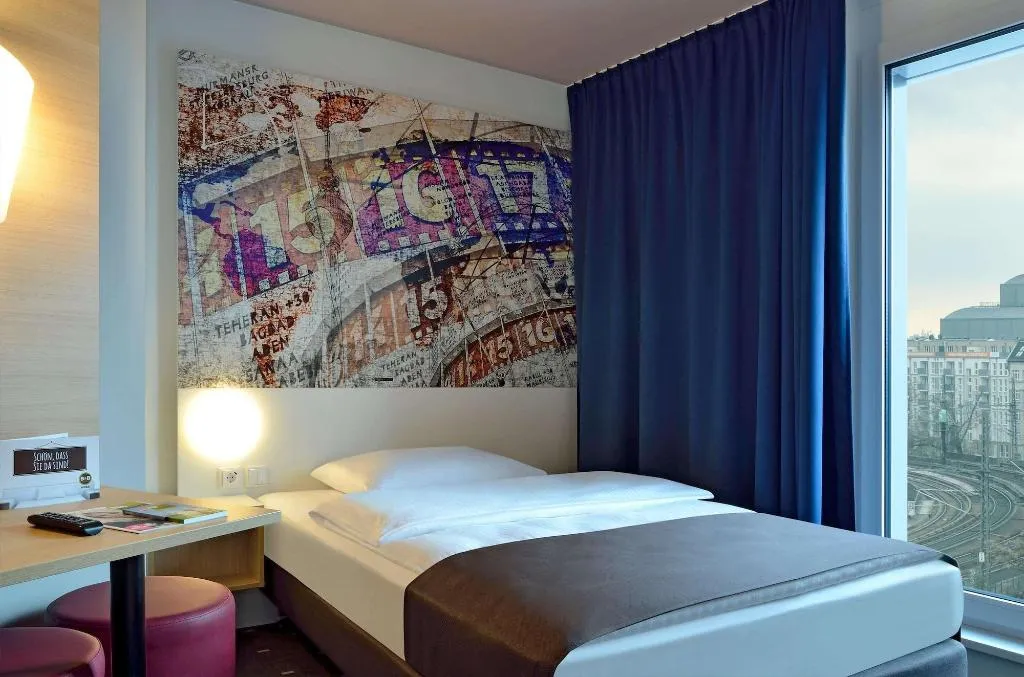 SINGLE STANDARD Room, B&B HOTEL Berlin-Alexanderplatz, Berlin