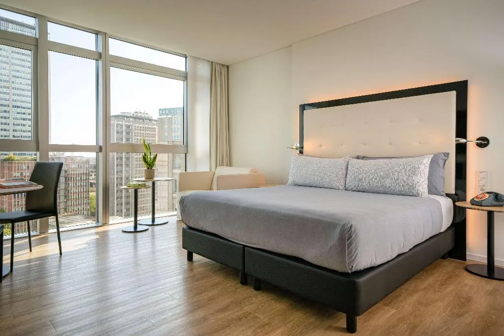 Room, Innside Milano Torre Galfa, Milan