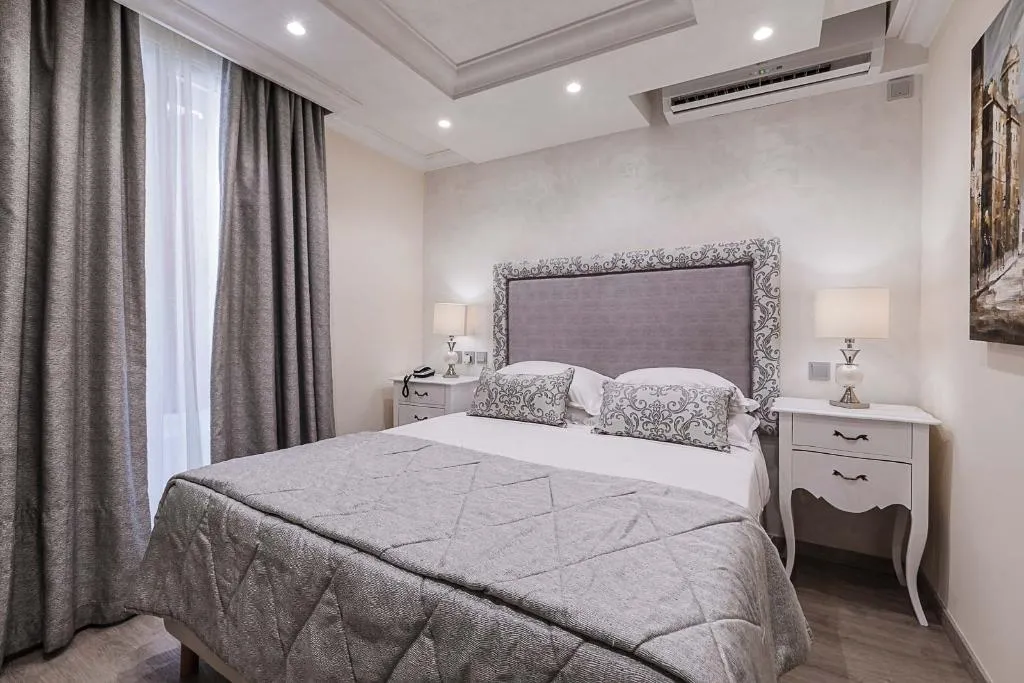 Double or Twin LAND VIEW Room, Osborne Hotel, Malta